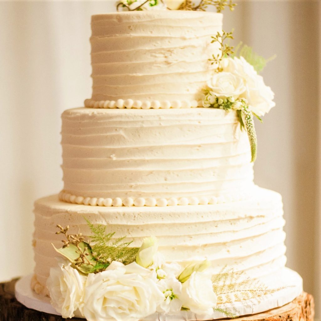 Торт свадебный трехъярусный
